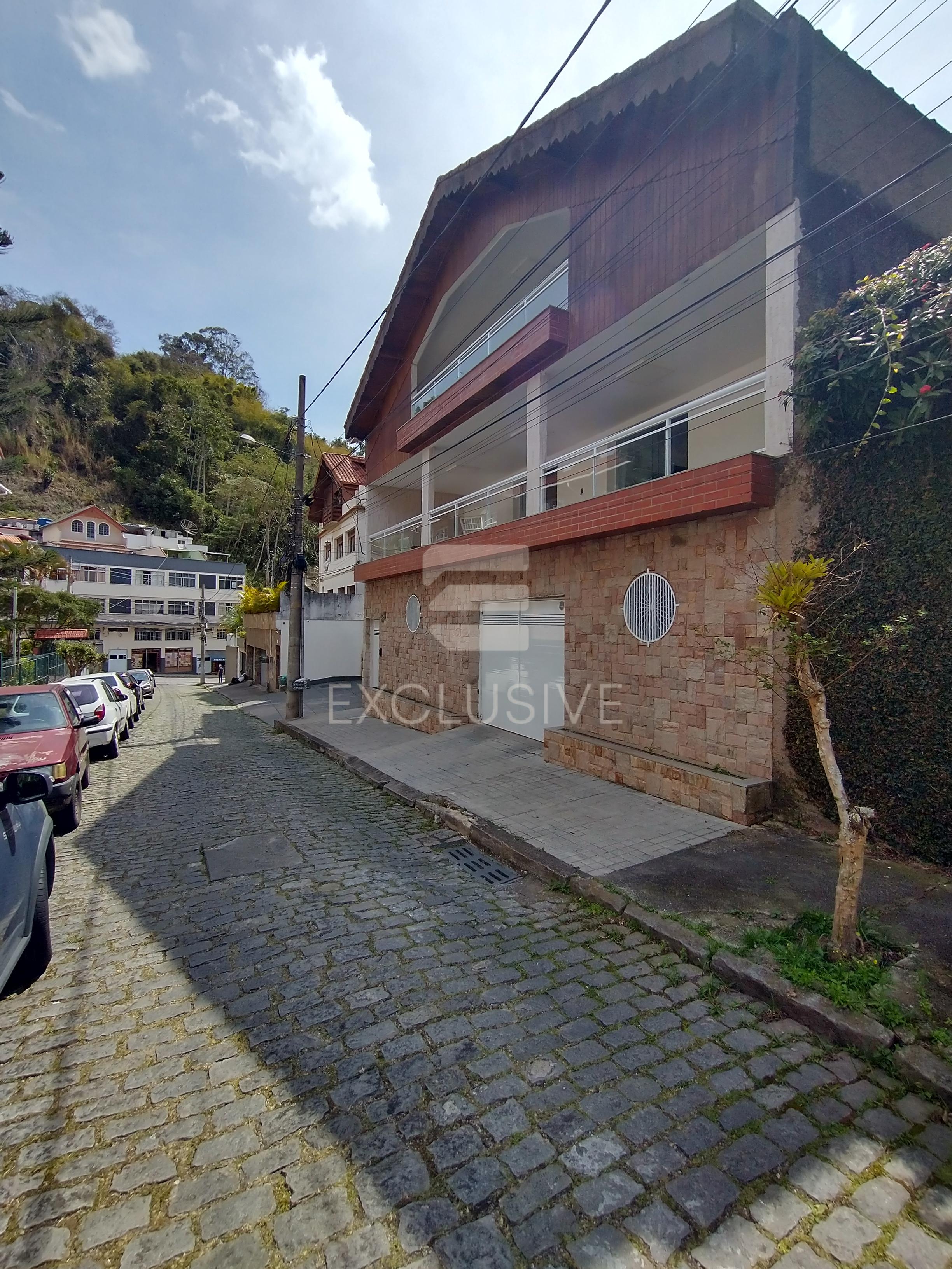 Casa com 4 dormit&oacute;rios &agrave; venda, 372 m&sup2; por R$ 1650.000,00 - Braunes - Nova Friburgo/RJ  Nova Friburgo - 