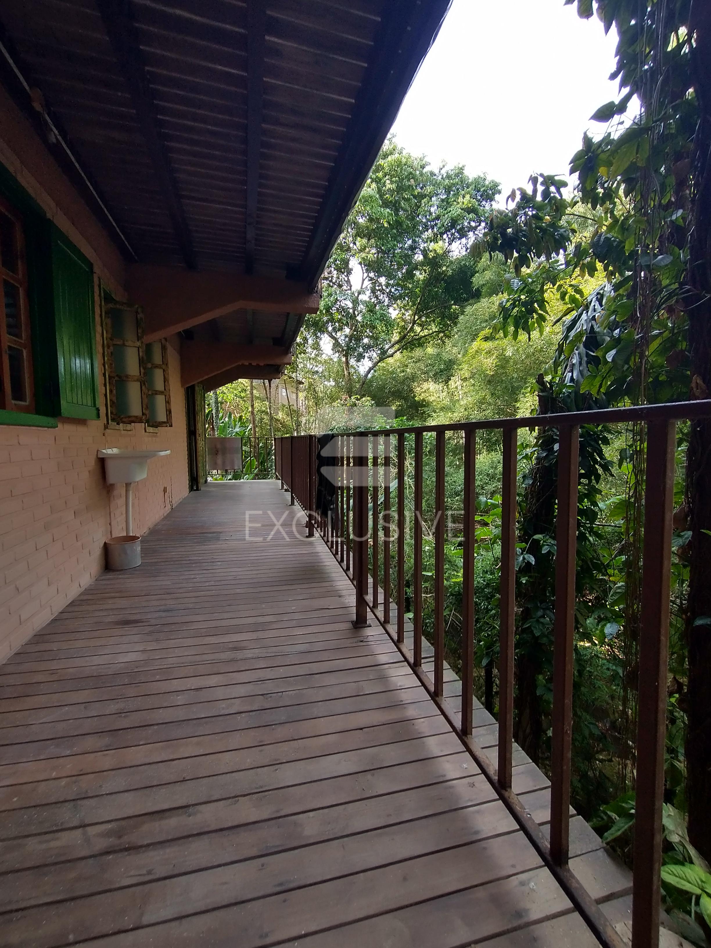 Casa com 4 dormit&oacute;rios &agrave; venda, 245 m&sup2; por R$ 620.000 - Cascatinha - Nova Friburgo/RJ  Nova Friburgo - 