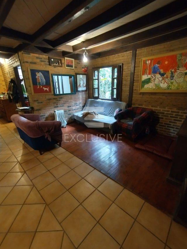 Casa com 4 dormitórios à venda, 245 m² por R$ 620.000 - Cascatinha - Nova Friburgo/RJ  Nova Friburgo - 