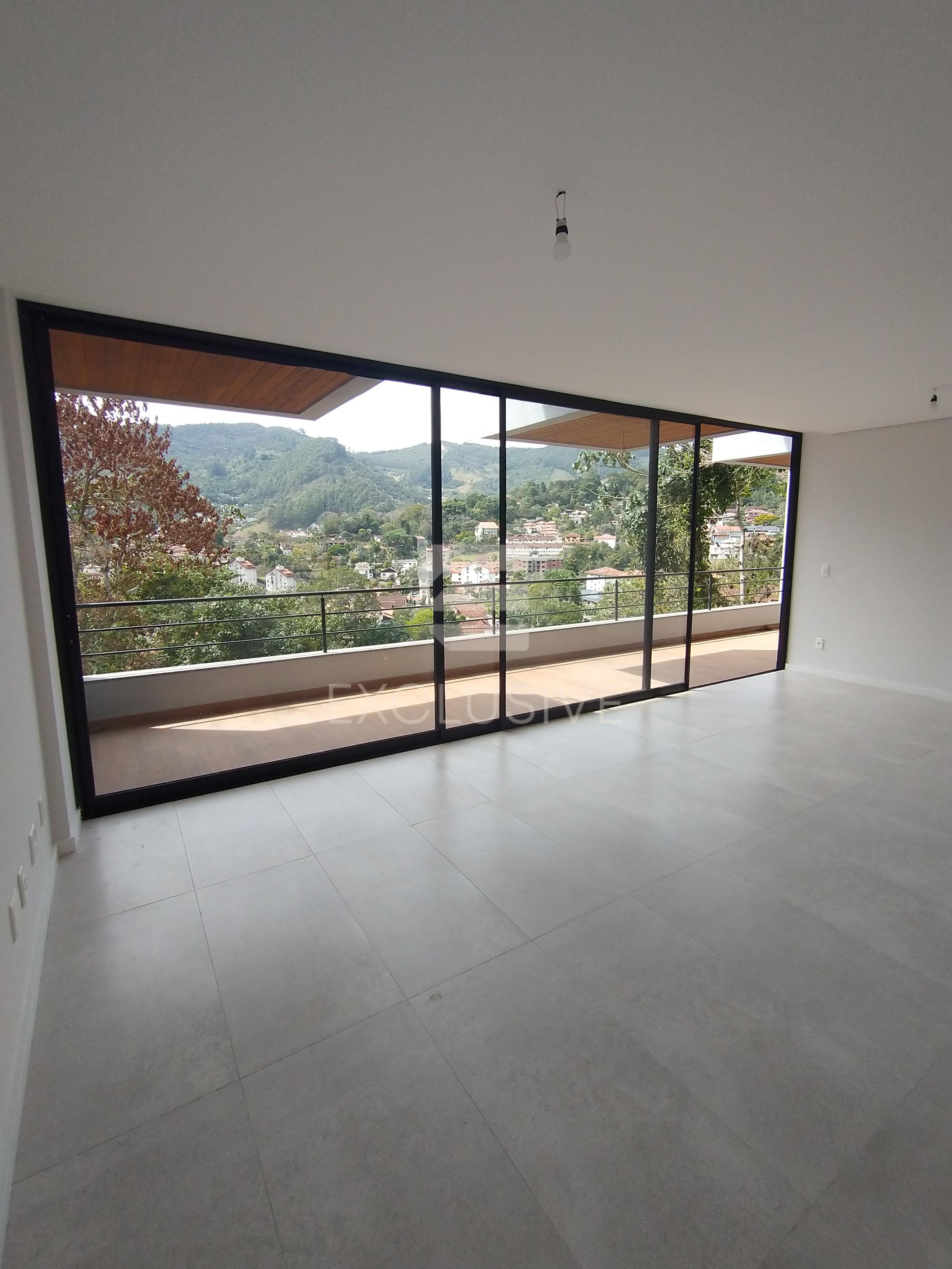 Casa com 3 dormit&oacute;rios &agrave; venda, 266,86 m&sup2; por R$ 1650.000,00 - C&ocirc;nego - Nova Friburgo - RJ  Nova Friburgo - 