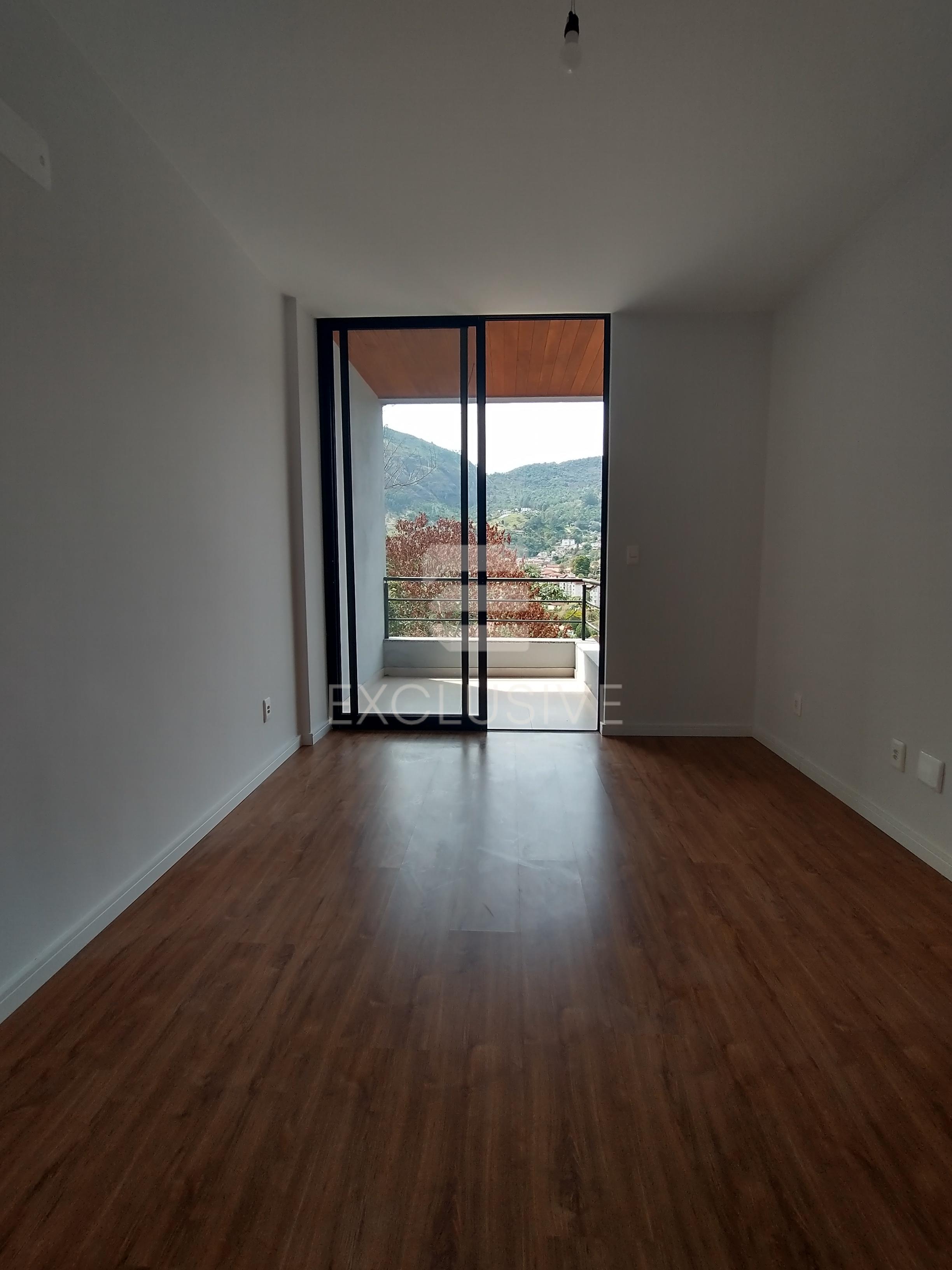 Casa com 3 dormit&oacute;rios &agrave; venda, 266,86 m&sup2; por R$ 1650.000,00 - C&ocirc;nego - Nova Friburgo - RJ  Nova Friburgo - 