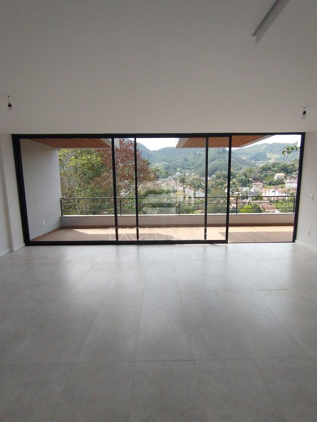 Casa com 3 dormitórios à venda, 266,86 m² por R$ 1650.000,00 - Cônego - Nova Friburgo - RJ  Nova Friburgo - 