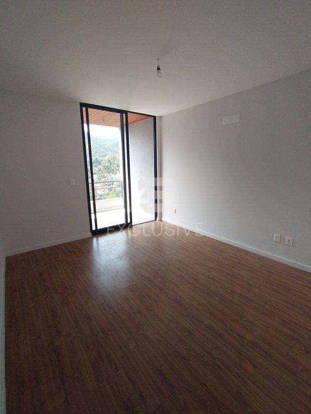 Casa com 3 dormitórios à venda, 266,86 m² por R$ 1650.000,00 - Cônego - Nova Friburgo - RJ  Nova Friburgo - 