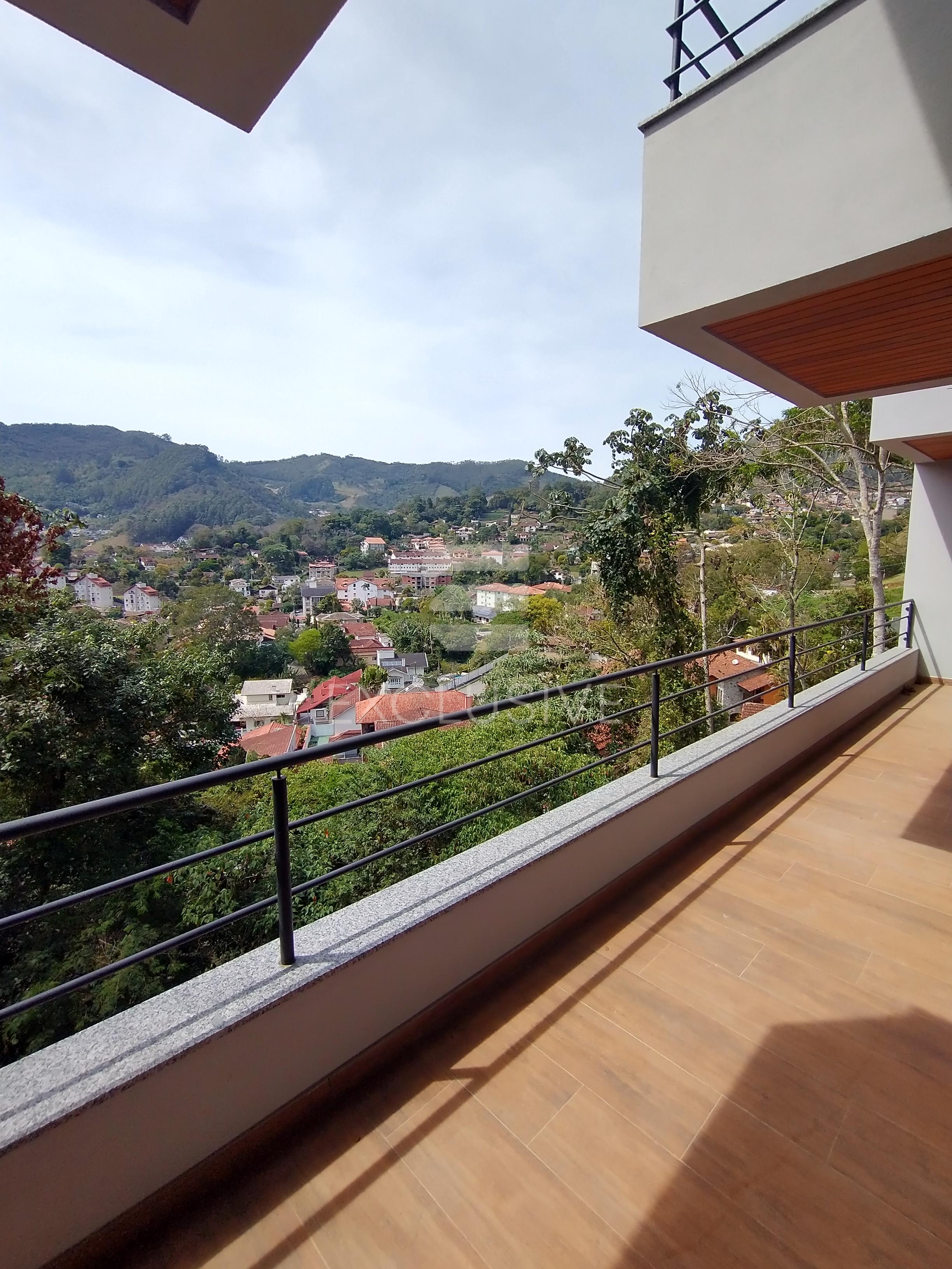 Casa com 3 dormit&oacute;rios &agrave; venda, 266,86 m&sup2; por R$ 1650.000,00 - C&ocirc;nego - Nova Friburgo - RJ  Nova Friburgo - 