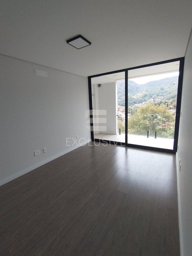 Casa com 3 dormitórios à venda, 231 m² por R$ 1580.000 - Cônego  - Nova Friburgo - RJ  Nova Friburgo - 