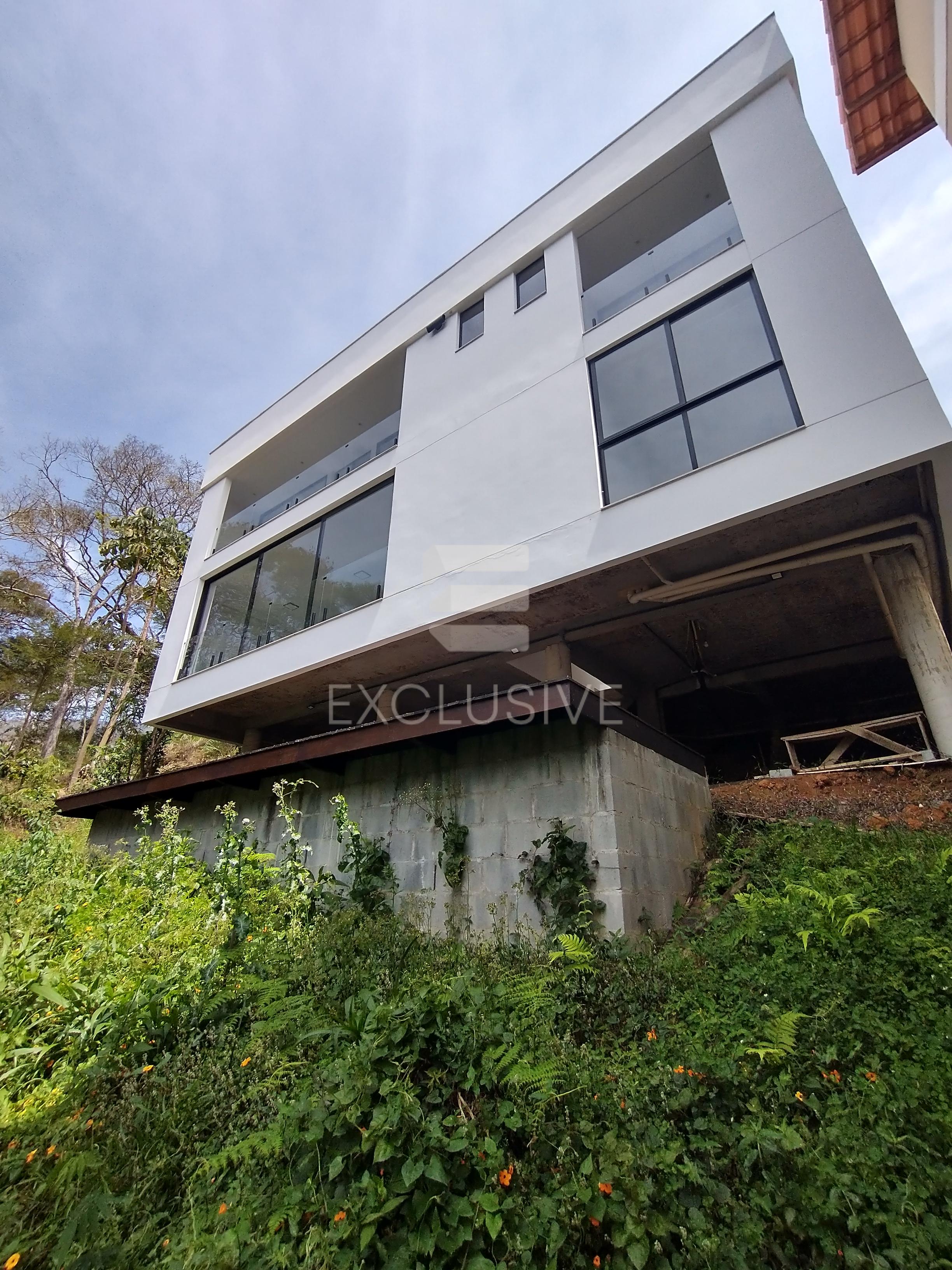 Casa com 3 dormit&oacute;rios &agrave; venda, 231 m&sup2; por R$ 1580.000 - C&ocirc;nego  - Nova Friburgo - RJ  Nova Friburgo - 