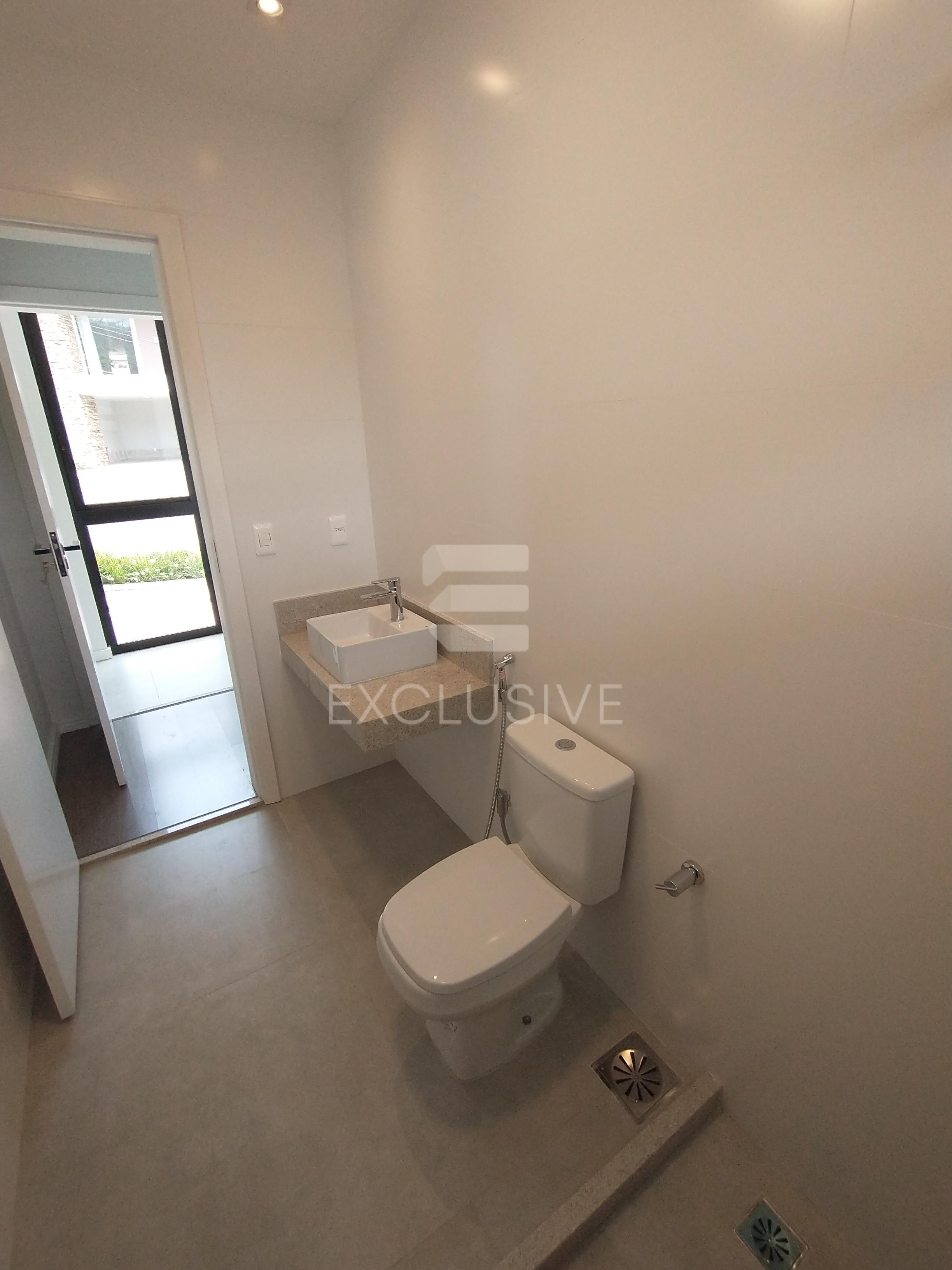 Casa com 3 dormit&oacute;rios &agrave; venda, 231 m&sup2; por R$ 1580.000 - C&ocirc;nego  - Nova Friburgo - RJ  Nova Friburgo - 
