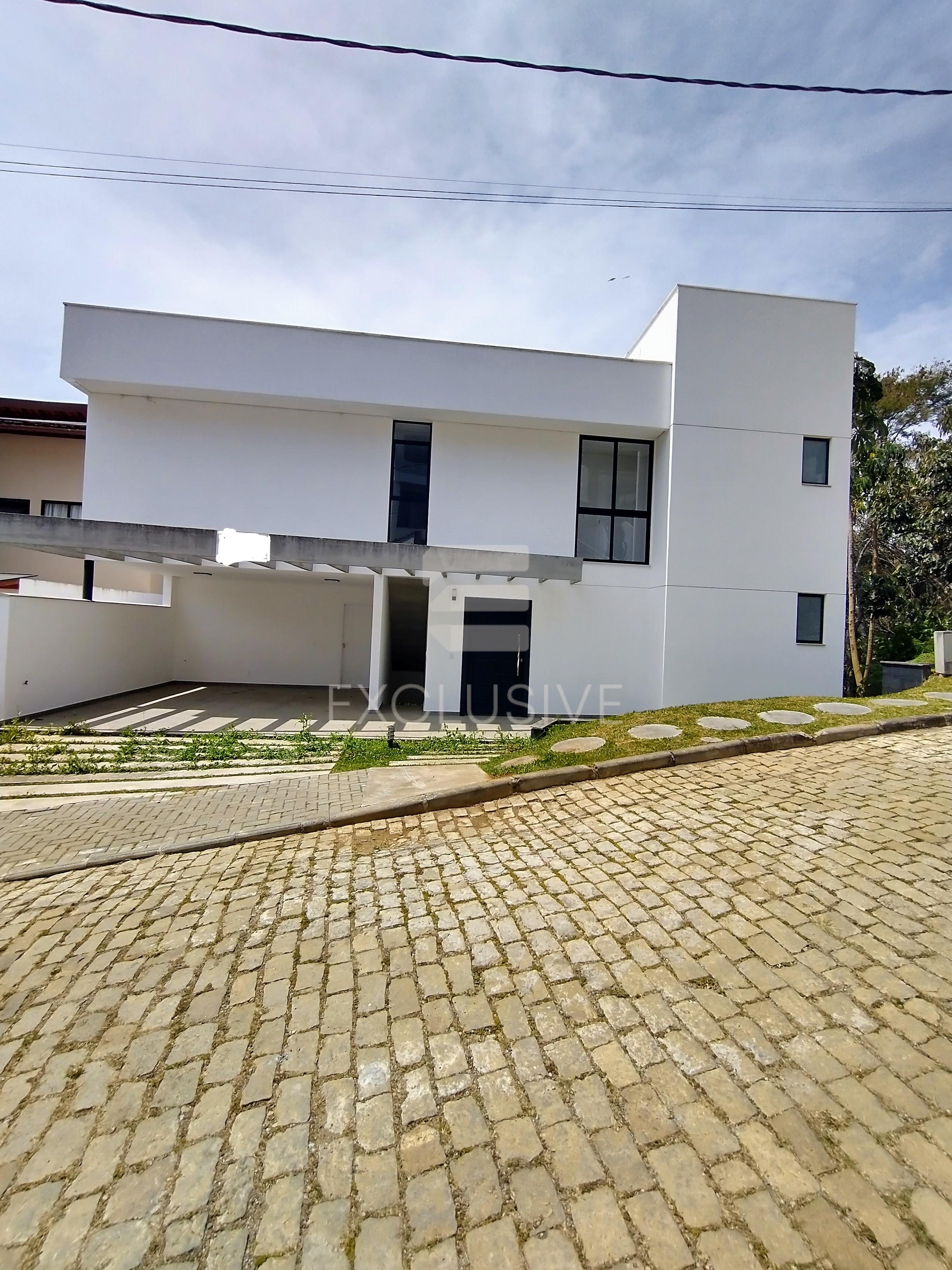 Casa com 3 dormit&oacute;rios &agrave; venda, 231 m&sup2; por R$ 1580.000 - C&ocirc;nego  - Nova Friburgo - RJ  Nova Friburgo - 