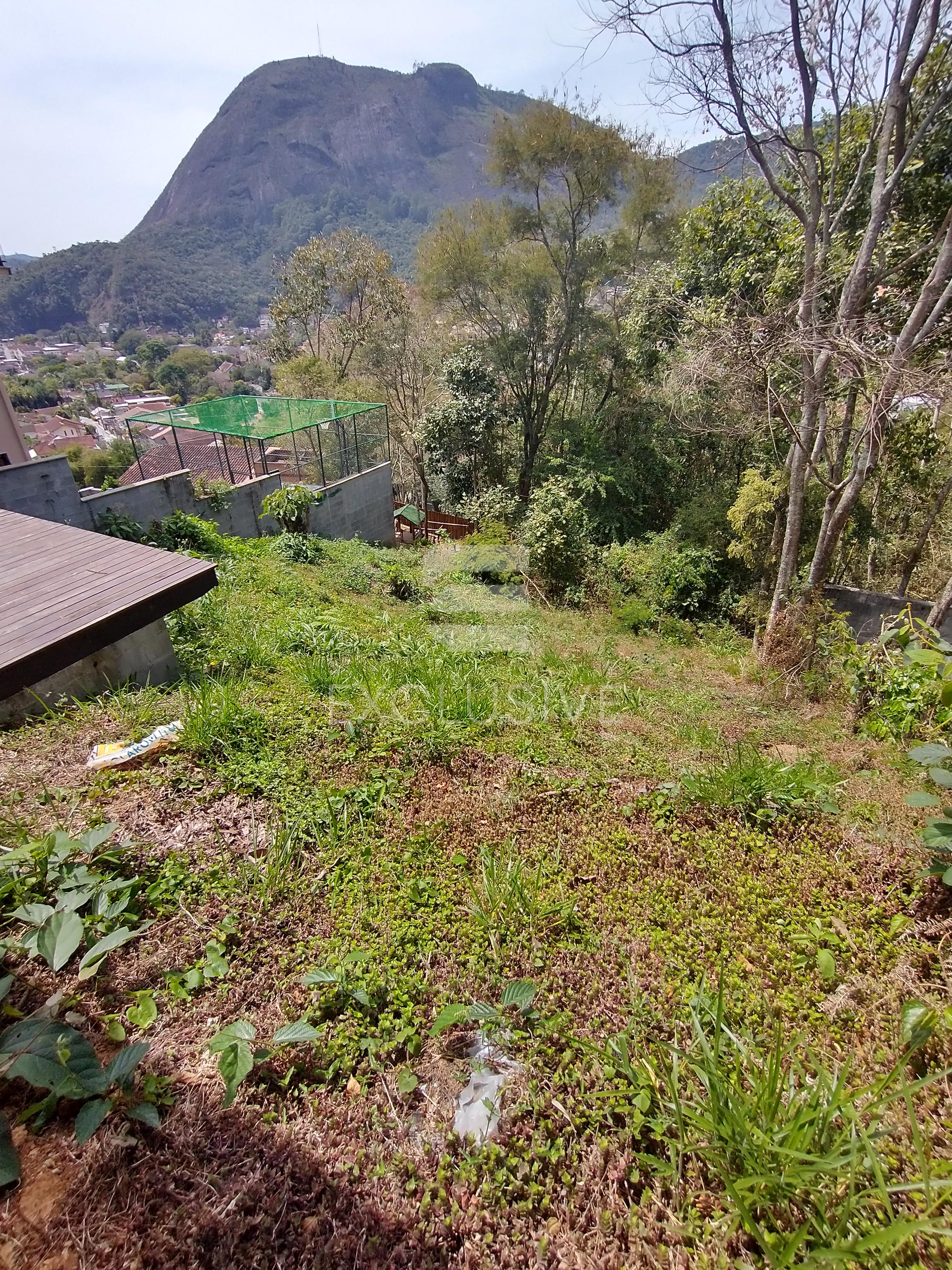 Casa com 3 dormit&oacute;rios &agrave; venda, 231 m&sup2; por R$ 1580.000 - C&ocirc;nego  - Nova Friburgo - RJ  Nova Friburgo - 
