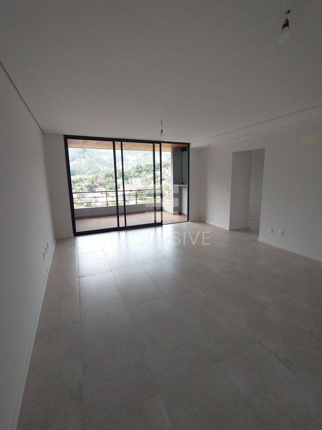 Casa com 3 dormitórios à venda, 310 m² por R$ 1950.000,00 - Cônego - RJ  Nova Friburgo - 