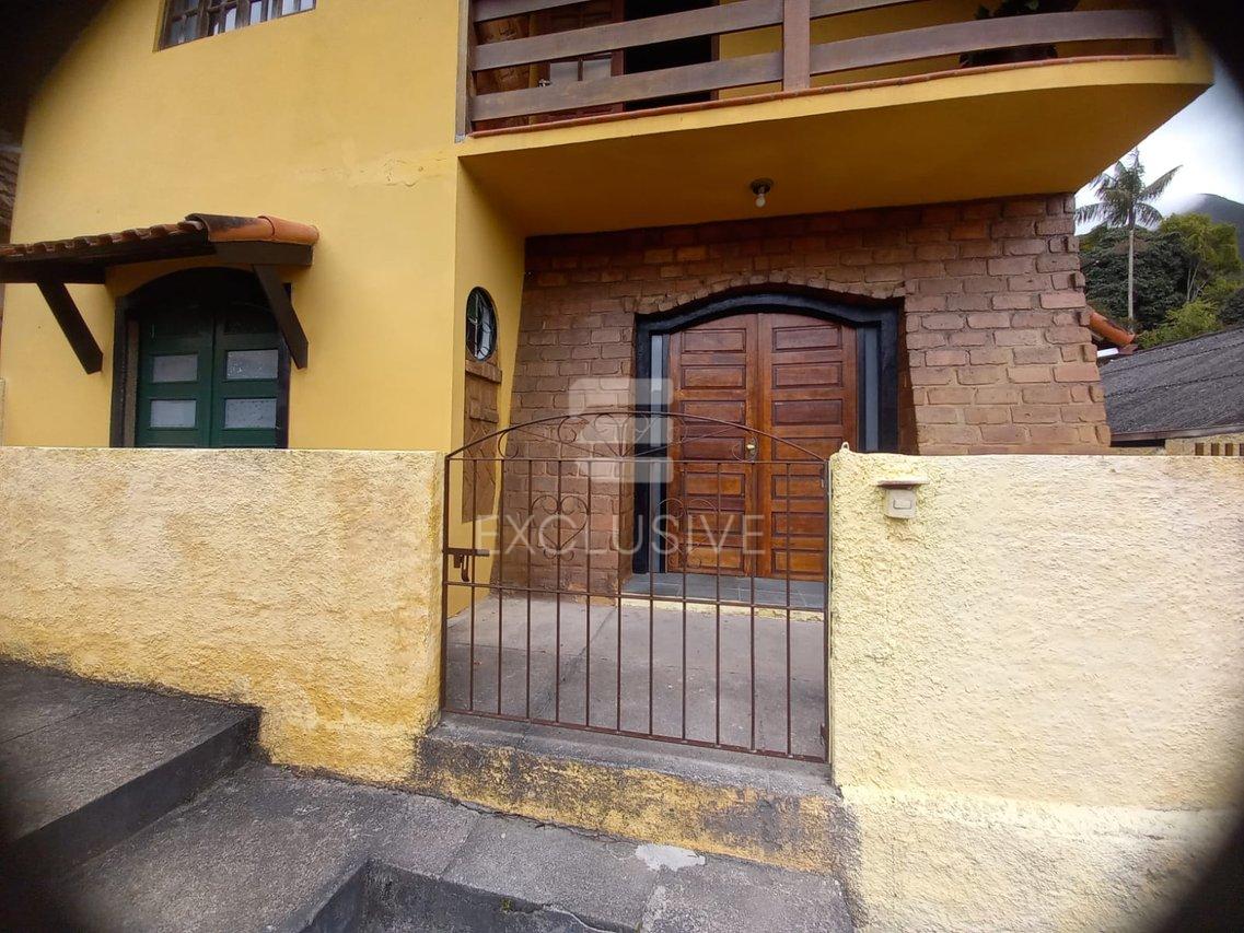 EXCELENTE SOBRADO PARA LOCAÇÃO NO CÔNEGO - NOVA FRIBURGO Rua Francisco Herdy Nova Friburgo - 