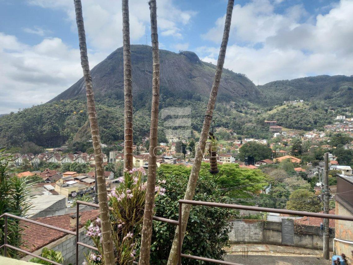 EXCELENTE SOBRADO PARA LOCAÇÃO NO CÔNEGO - NOVA FRIBURGO Rua Francisco Herdy Nova Friburgo - 
