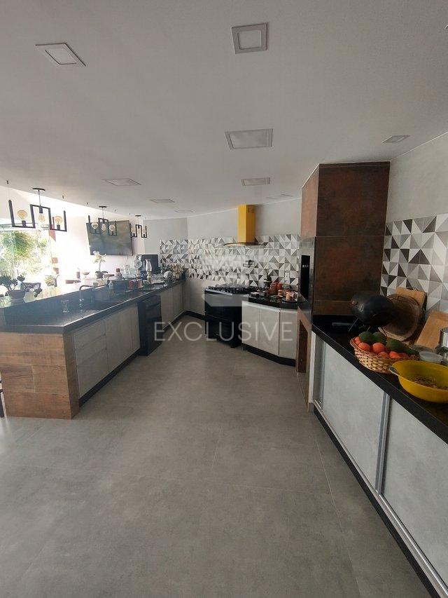 Casa com 4 dormitórios à venda, 500 m² por R$ 2.600.000,00 - Cônego - Nova Friburgo/RJ  Nova Friburgo - 
