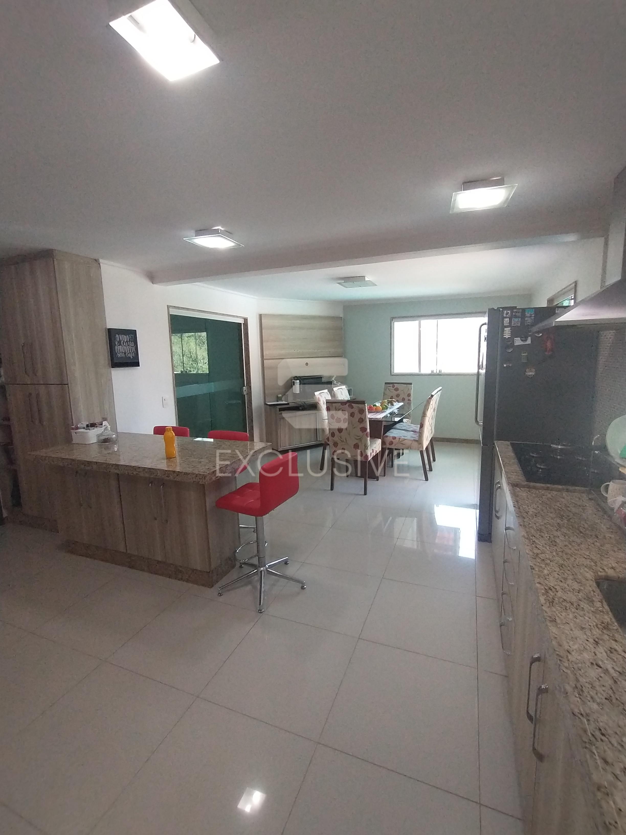 Casa com 4 dormit&oacute;rios &agrave; venda, 500 m&sup2; por R$ 2.600.000,00 - C&ocirc;nego - Nova Friburgo/RJ  Nova Friburgo - 