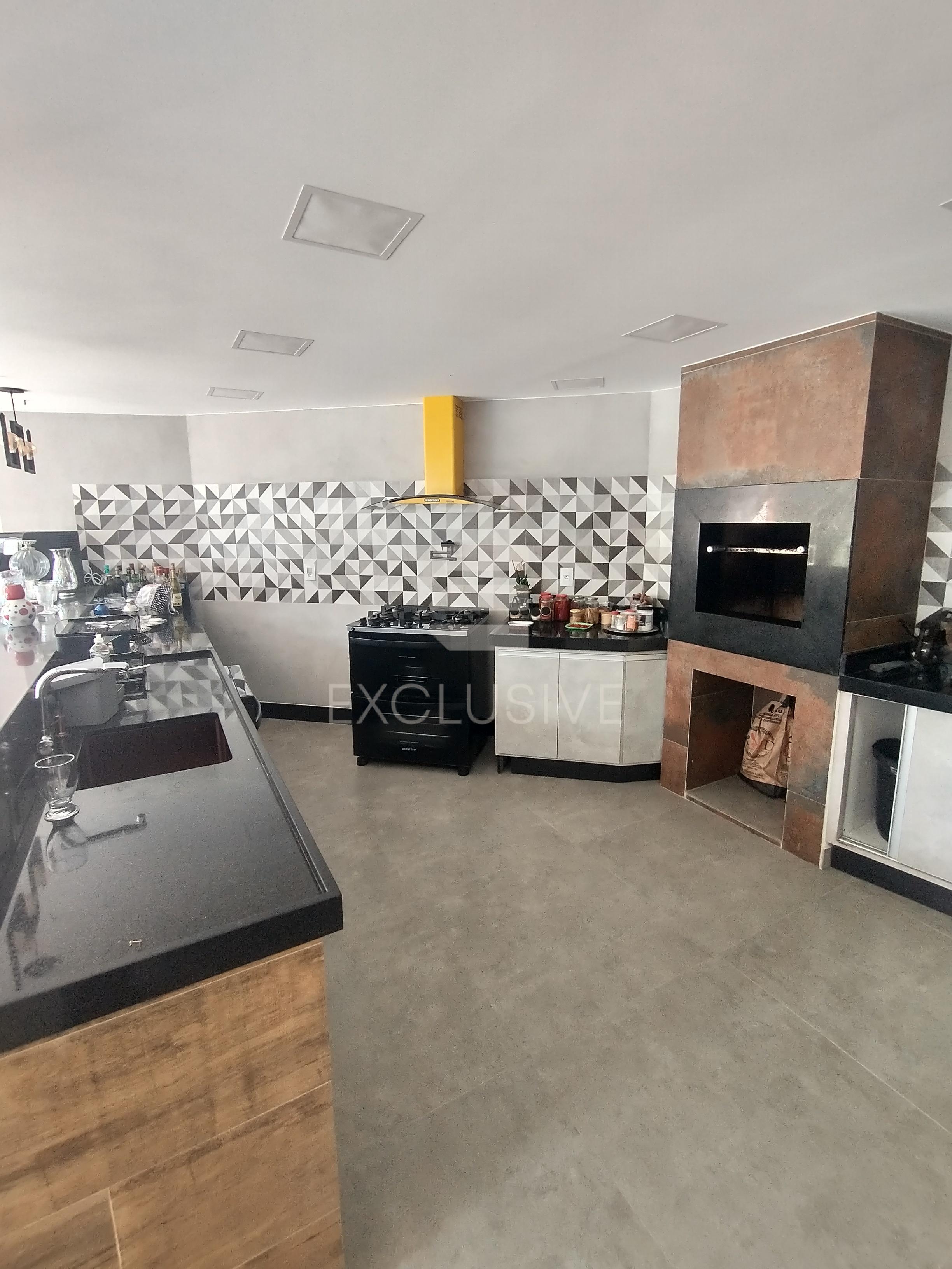 Casa com 4 dormit&oacute;rios &agrave; venda, 500 m&sup2; por R$ 2.600.000,00 - C&ocirc;nego - Nova Friburgo/RJ  Nova Friburgo - 