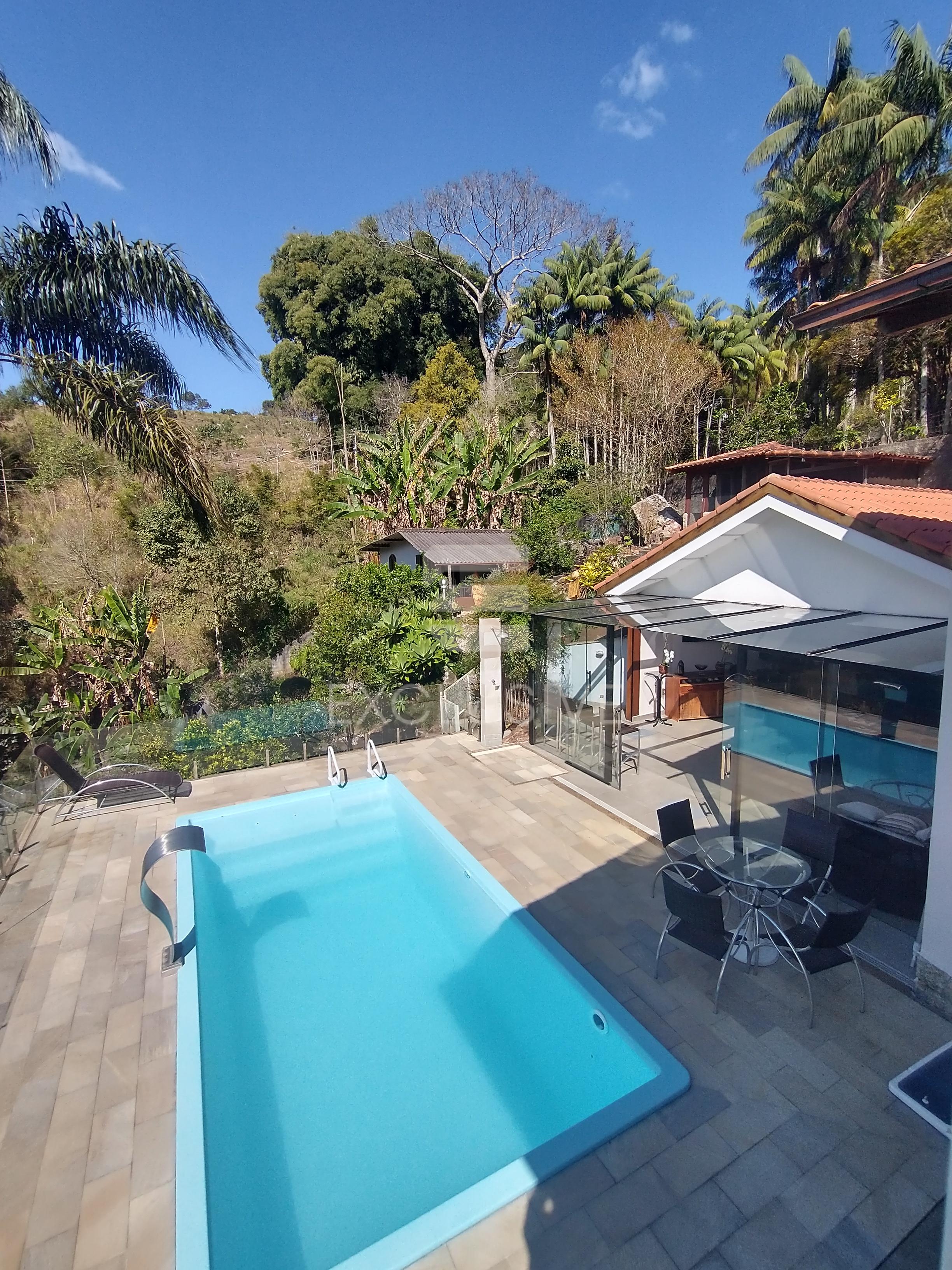 Casa com 4 dormit&oacute;rios &agrave; venda, 500 m&sup2; por R$ 2.600.000,00 - C&ocirc;nego - Nova Friburgo/RJ  Nova Friburgo - 