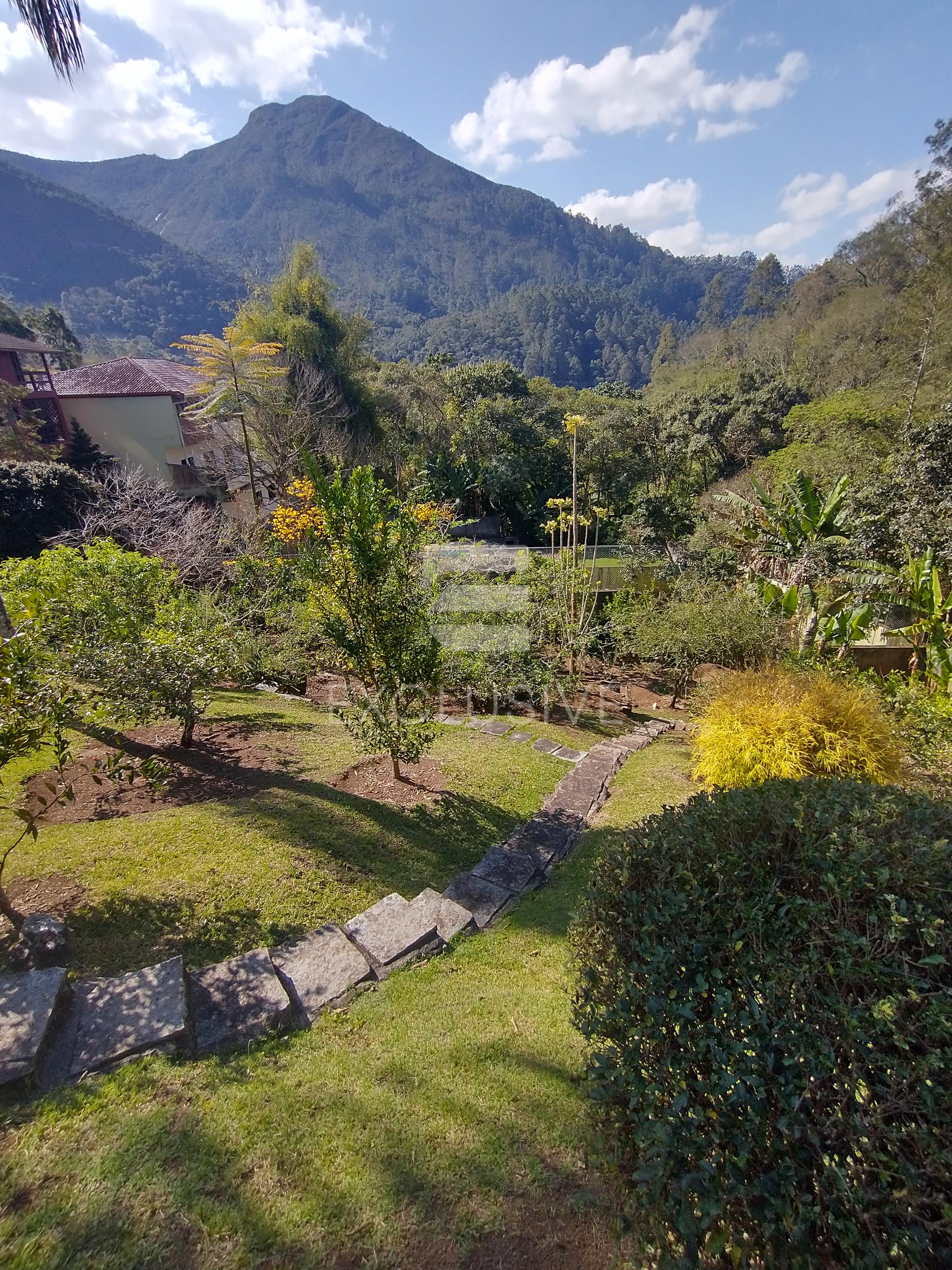 Casa com 4 dormit&oacute;rios &agrave; venda, 500 m&sup2; por R$ 2.600.000,00 - C&ocirc;nego - Nova Friburgo/RJ  Nova Friburgo - 