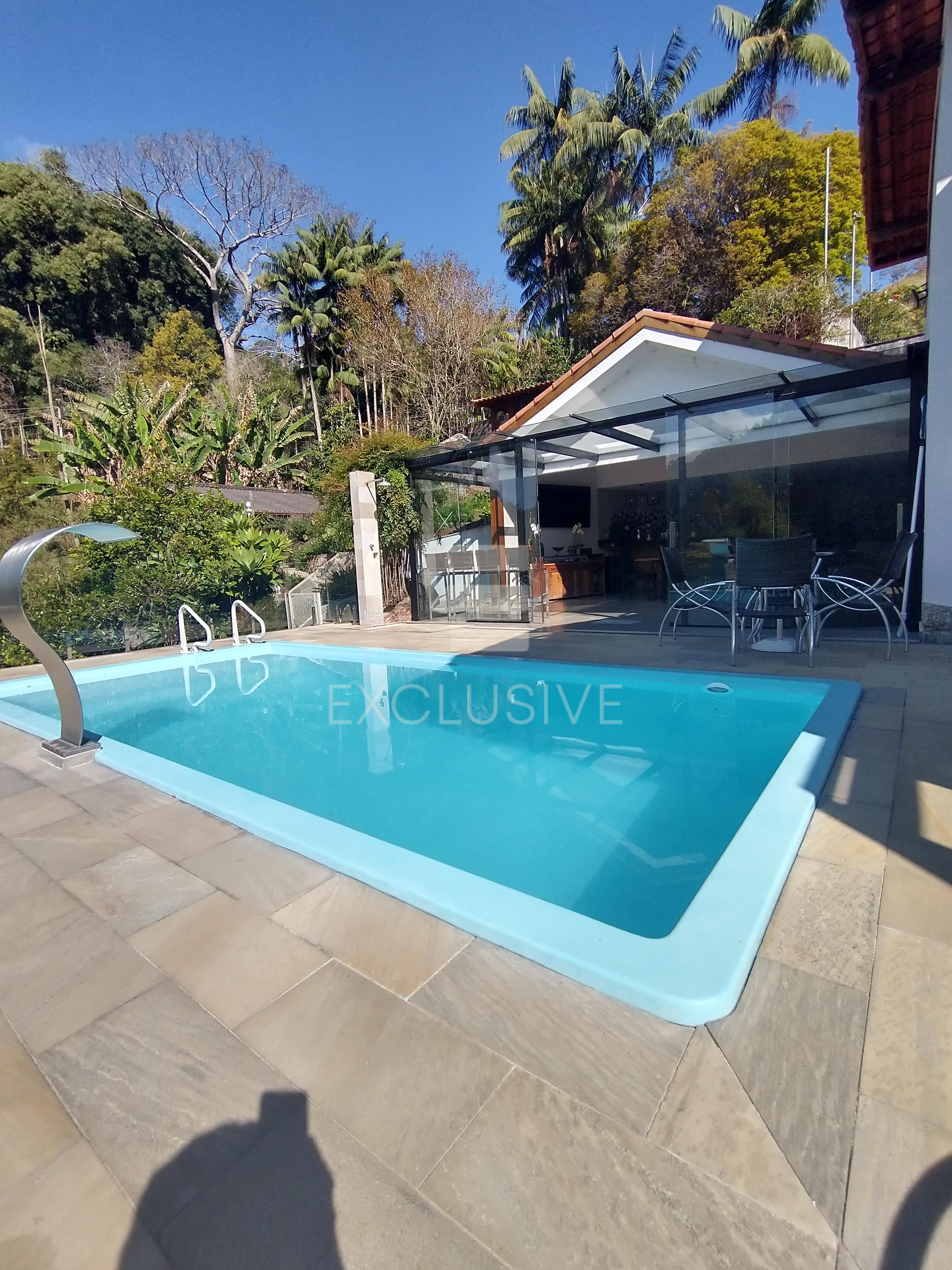 Casa com 4 dormit&oacute;rios &agrave; venda, 500 m&sup2; por R$ 2.600.000,00 - C&ocirc;nego - Nova Friburgo/RJ  Nova Friburgo - 