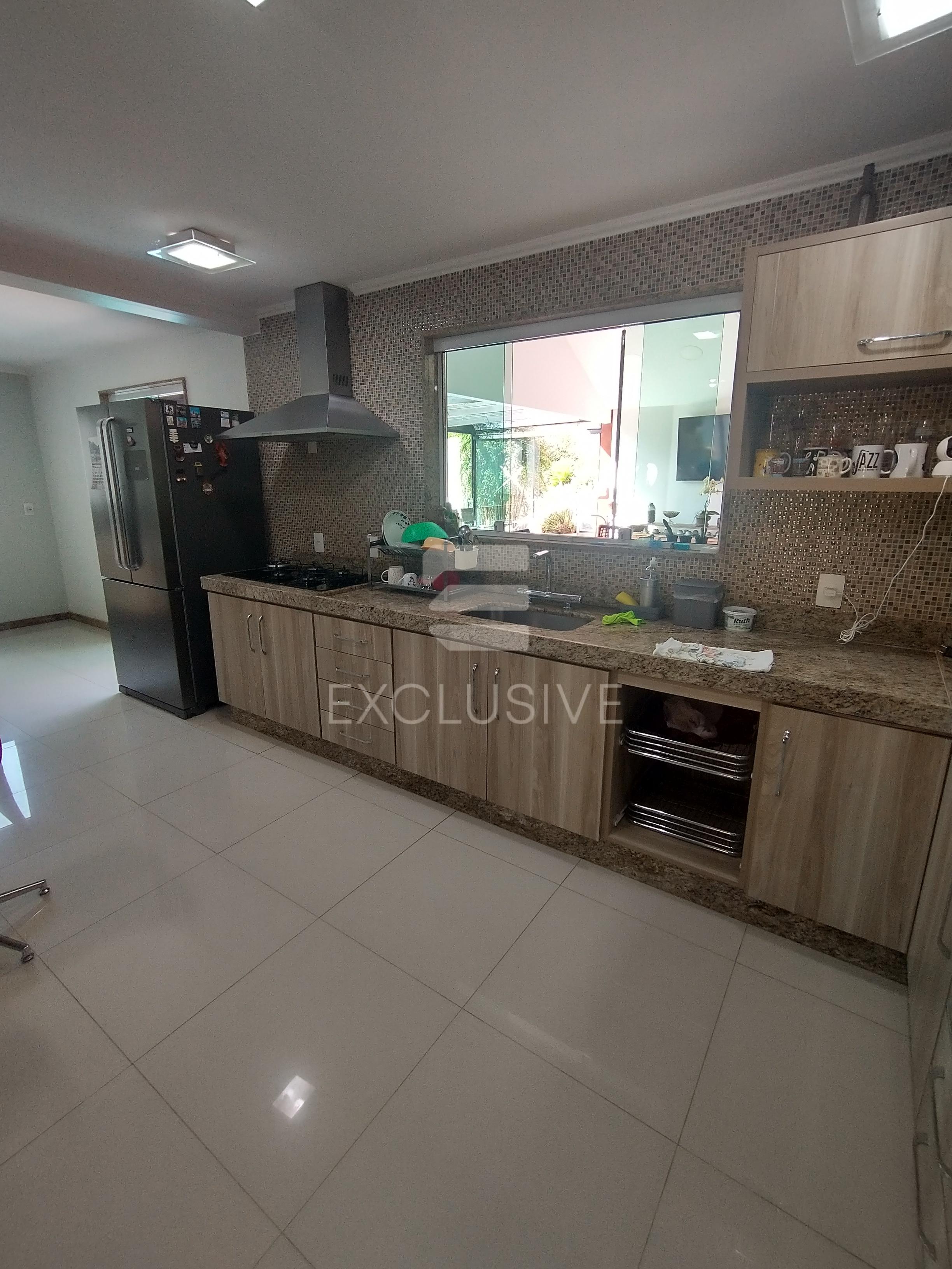 Casa com 4 dormit&oacute;rios &agrave; venda, 500 m&sup2; por R$ 2.600.000,00 - C&ocirc;nego - Nova Friburgo/RJ  Nova Friburgo - 