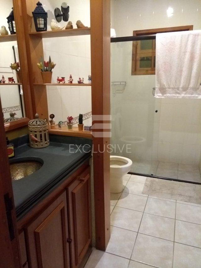 Chácara com 3 dormitórios à venda, 8.000 m² por R$ 1.150.000,00 - Nova Friburgo/RJ  Nova Friburgo - 