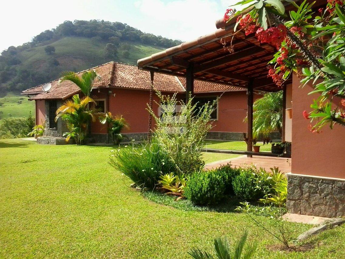 Chácara com 3 dormitórios à venda, 8.000 m² por R$ 1.150.000,00 - Nova Friburgo/RJ  Nova Friburgo - 