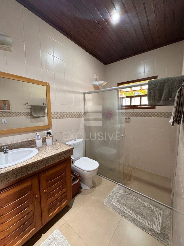 Chácara com 3 dormitórios à venda, 8.000 m² por R$ 1.150.000,00 - Nova Friburgo/RJ  Nova Friburgo - 