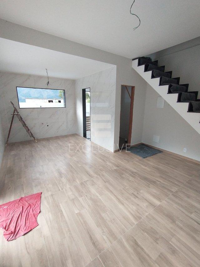 Casa com 2 dormitórios à venda, 65 m² por R$ 315.000 - Sitio São Luiz - Nova Friburgo - RJ  Nova Friburgo - 