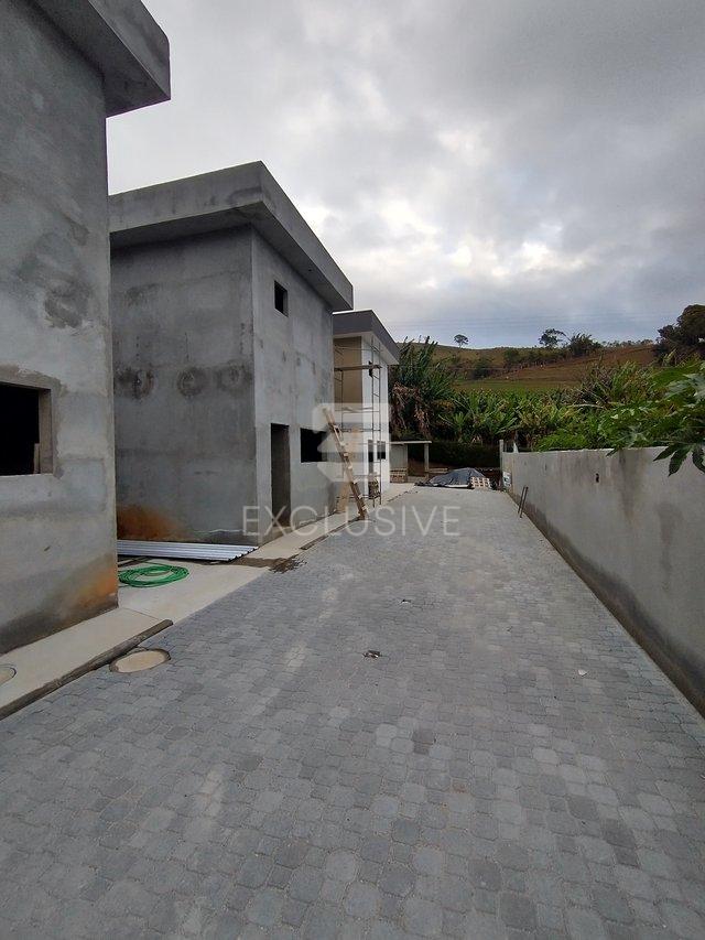 Casa com 2 dormitórios à venda, 65 m² por R$ 315.000 - Sitio São Luiz - Nova Friburgo - RJ  Nova Friburgo - 