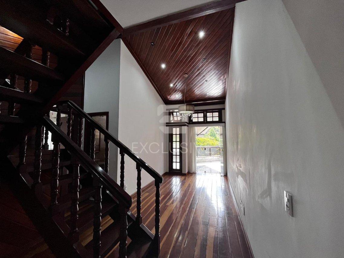 EXCELENTE COBERTURA DUPLEX - LOCAÇÃO - NOVA FRIBURGO  Nova Friburgo - 