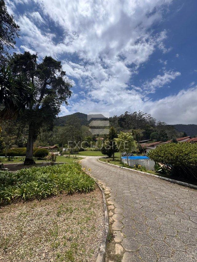 EXCELENTE POLO COMERCIAL PARA LOCAÇÃO COM VÁRIAS POSSIBILIDADES DE NEGÓCIOS  NOVAFRIBURGO  Nova Friburgo - 