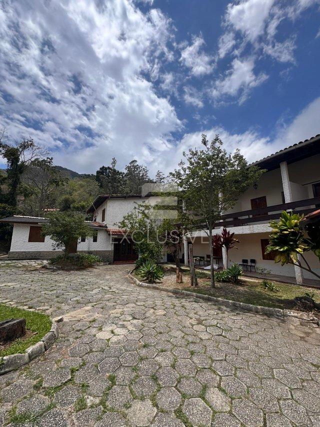 EXCELENTE POLO COMERCIAL PARA LOCAÇÃO COM VÁRIAS POSSIBILIDADES DE NEGÓCIOS  NOVAFRIBURGO  Nova Friburgo - 