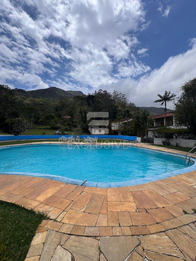 EXCELENTE POLO COMERCIAL PARA LOCAÇÃO COM VÁRIAS POSSIBILIDADES DE NEGÓCIOS  NOVAFRIBURGO  Nova Friburgo - 