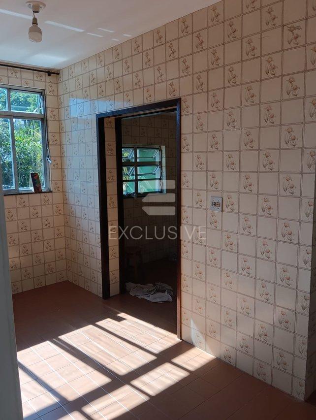 Casa com 6 dormitórios à venda, 322 m² por R$ 800.000,00 - Centro - Nova Friburgo - RJ  Nova Friburgo - 
