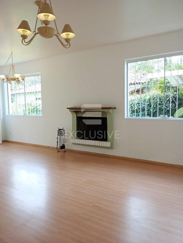 Casa Linear com 3 dormitórios à venda, 750 m² por R$ 780.000,00 - Mury - Nova Friburgo/RJ  Nova Friburgo - 