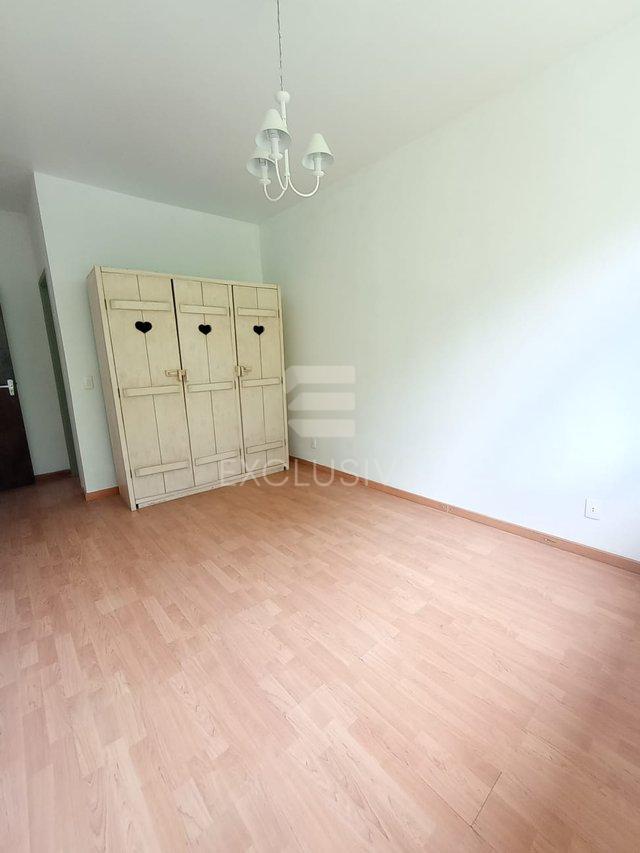 Casa Linear com 3 dormitórios à venda, 750 m² por R$ 780.000,00 - Mury - Nova Friburgo/RJ  Nova Friburgo - 