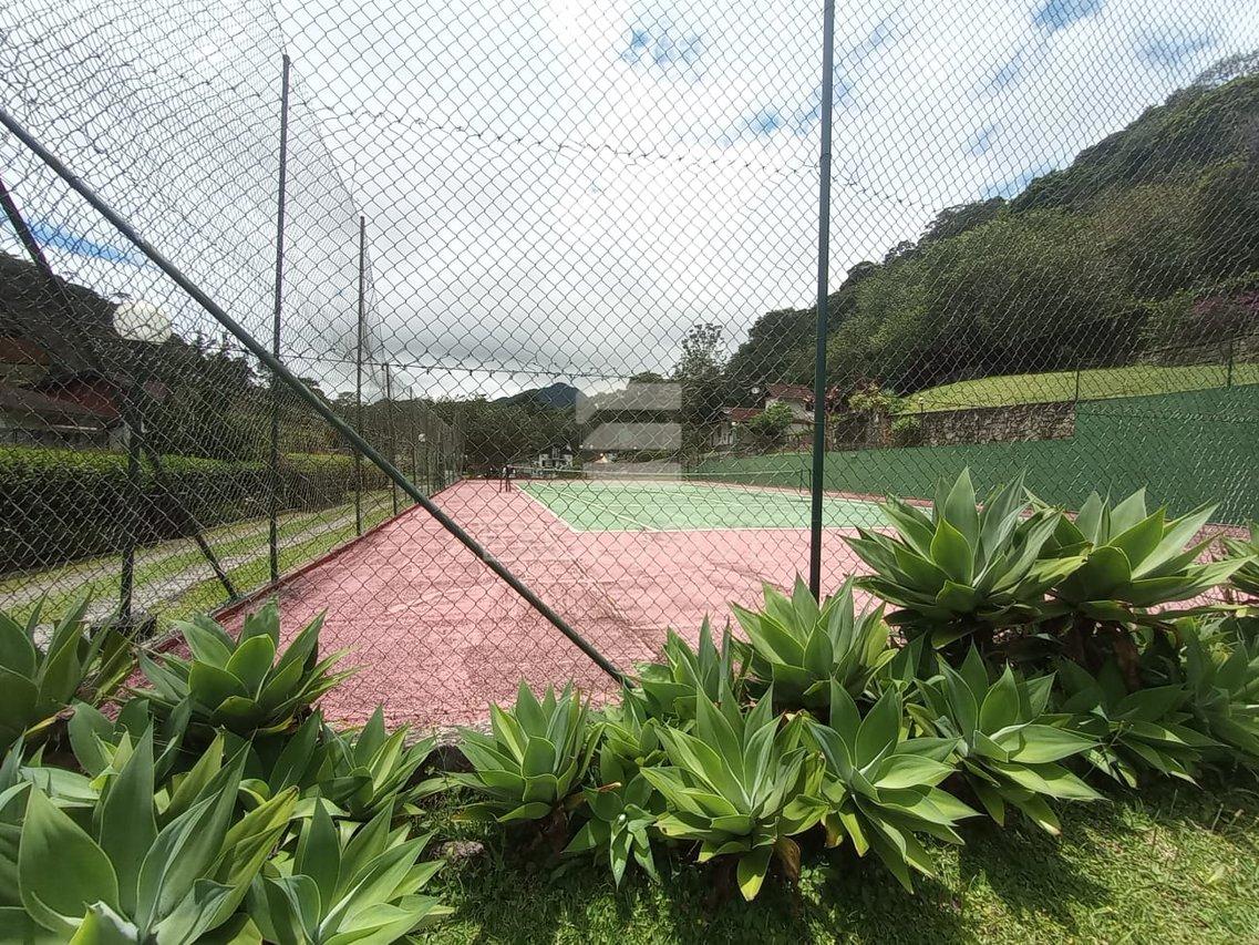 Casa Linear com 3 dormitórios à venda, 750 m² por R$ 780.000,00 - Mury - Nova Friburgo/RJ  Nova Friburgo - 