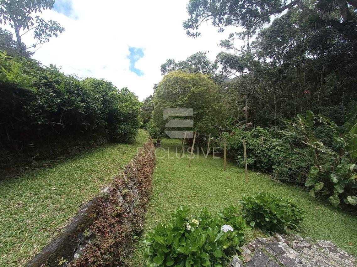 Casa Linear com 3 dormitórios à venda, 750 m² por R$ 780.000,00 - Mury - Nova Friburgo/RJ  Nova Friburgo - 
