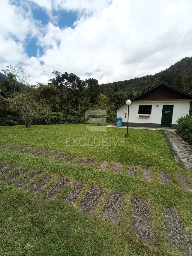 Casa Linear com 3 dormitórios à venda, 750 m² por R$ 780.000,00 - Mury - Nova Friburgo/RJ  Nova Friburgo - 