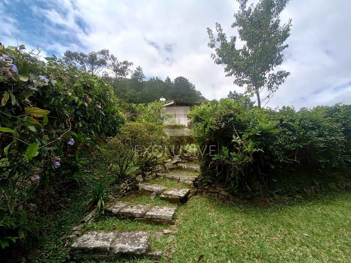 Casa Linear com 3 dormitórios à venda, 750 m² por R$ 780.000,00 - Mury - Nova Friburgo/RJ  Nova Friburgo - 