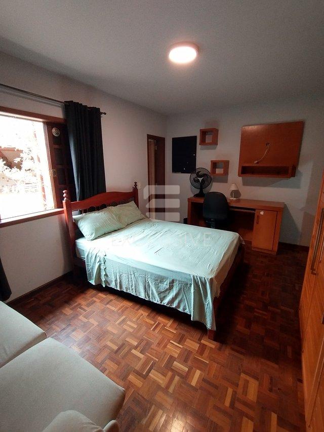 Casa Linear com 2 dormitórios à venda, 190 m² por R$ 1.250.000 - Cônego - Nova Friburgo  Nova Friburgo - 