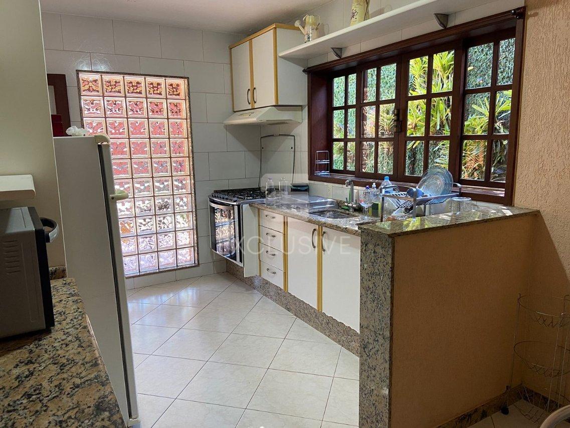 Casa Linear com 2 dormitórios à venda, 190 m² por R$ 1.250.000 - Cônego - Nova Friburgo  Nova Friburgo - 