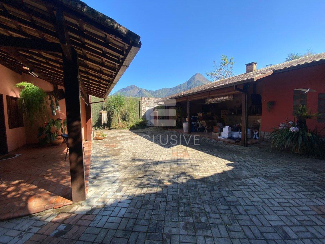 Casa Linear com 2 dormitórios à venda, 190 m² por R$ 1.250.000 - Cônego - Nova Friburgo  Nova Friburgo - 