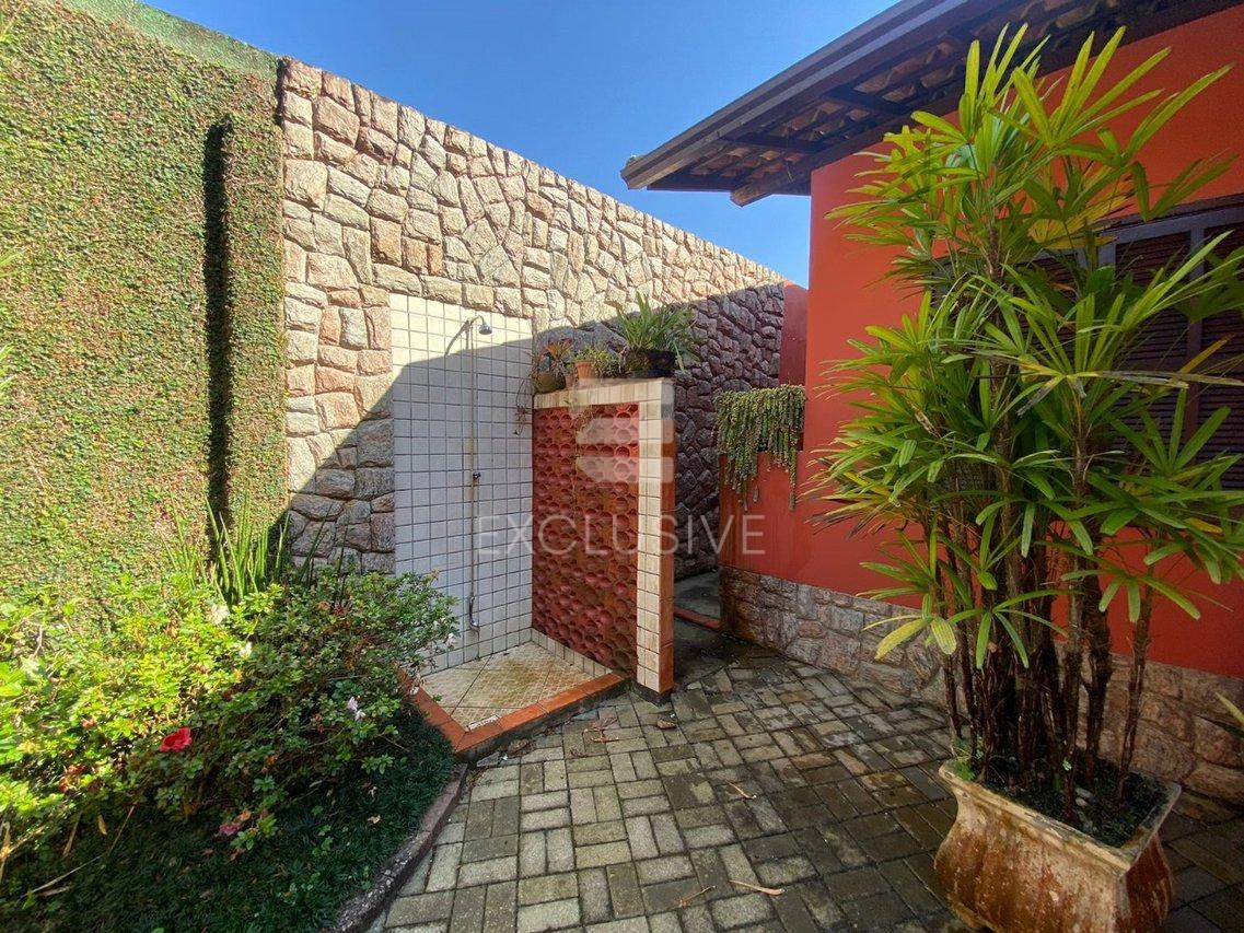 Casa Linear com 2 dormitórios à venda, 190 m² por R$ 1.250.000 - Cônego - Nova Friburgo  Nova Friburgo - 