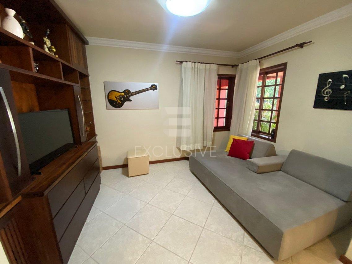 Casa Linear com 2 dormitórios à venda, 190 m² por R$ 1.250.000 - Cônego - Nova Friburgo  Nova Friburgo - 