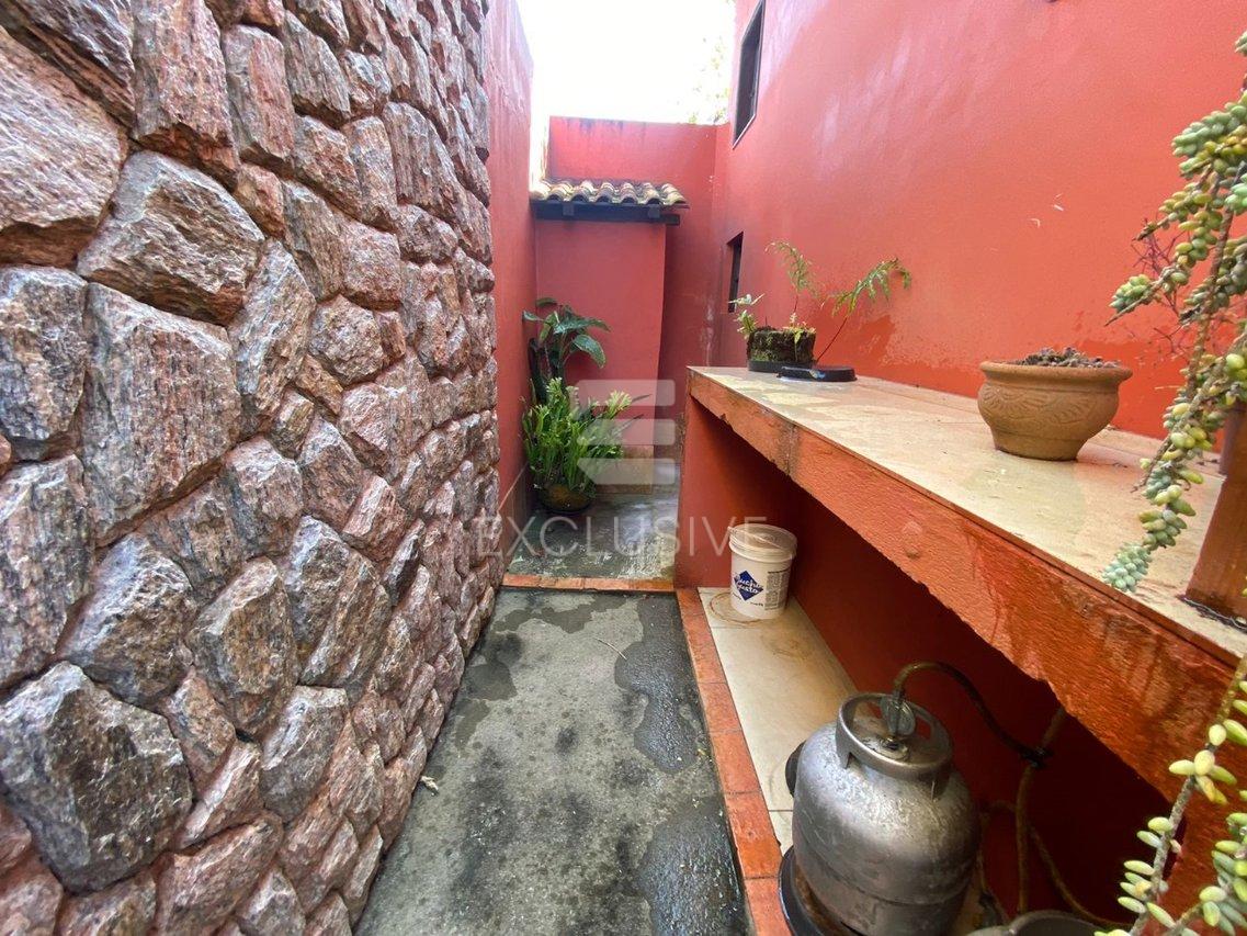 Casa Linear com 2 dormitórios à venda, 190 m² por R$ 1.250.000 - Cônego - Nova Friburgo  Nova Friburgo - 