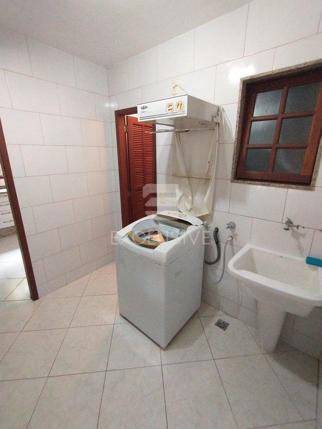 Casa Linear com 2 dormitórios à venda, 190 m² por R$ 1.250.000 - Cônego - Nova Friburgo  Nova Friburgo - 