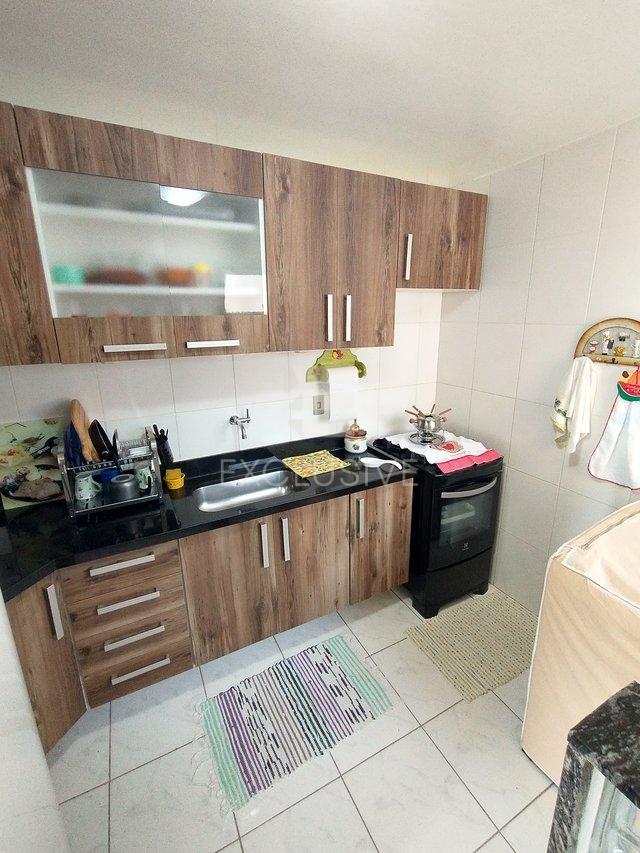 Apartamento com 2 dormitórios à venda, 55 m² por R$ 240.000 - Sítio São Luiz - Estrada Mário Antônio Thurler Nova Friburgo - 