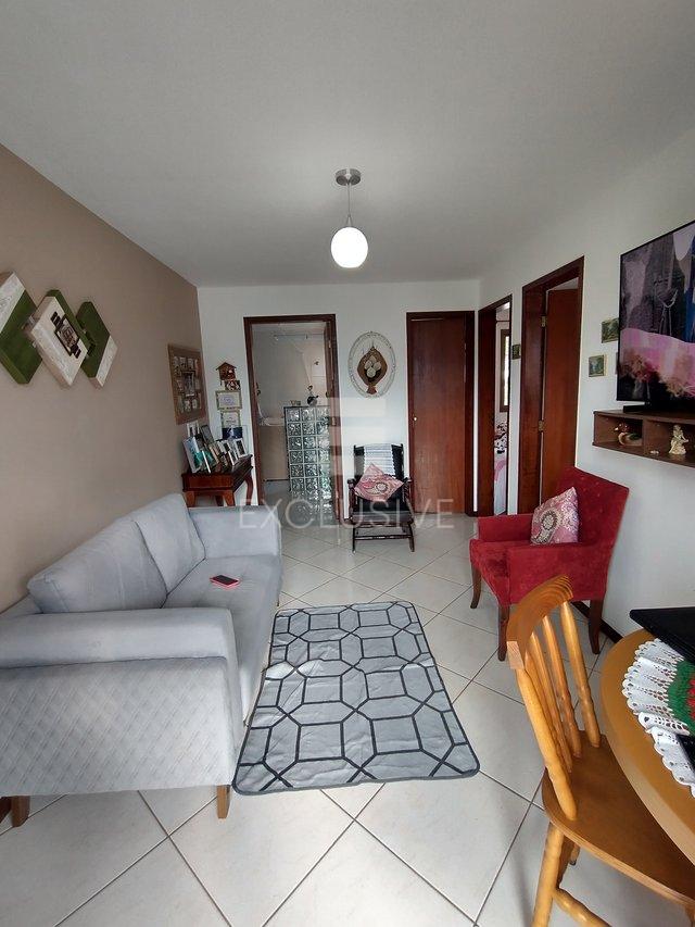 Apartamento com 2 dormitórios à venda, 55 m² por R$ 240.000 - Sítio São Luiz - Estrada Mário Antônio Thurler Nova Friburgo - 
