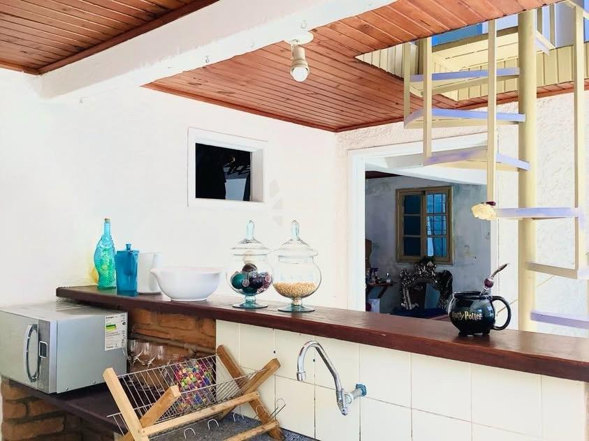 Casa com 2 dormitórios à venda, 246 m² por R$ 900.000 - Cascatinha - Nova Friburgo - RJ Rua Francisco de Almeida Sobrinho Nova Friburgo - 