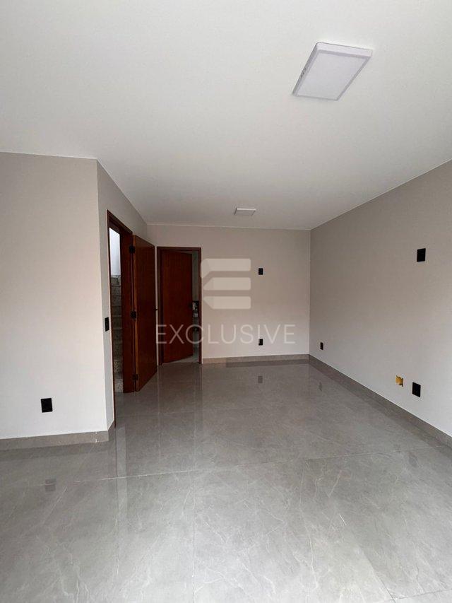 EXCELENTES CASAS  A VENDA E LOCAÇÃO COM 3 SUITES EM CONDOMINIO FECHADO NAS BRAUNES - NF  Nova Friburgo - 